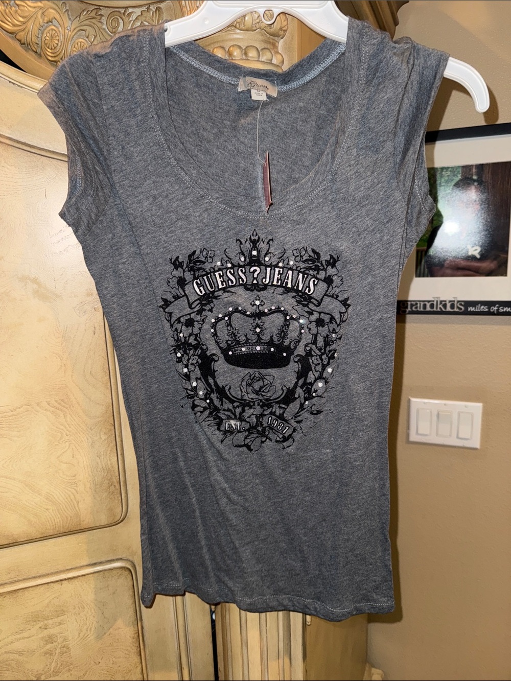 Guess Gray Graphic Scoop Neck Tee with Crown Crest